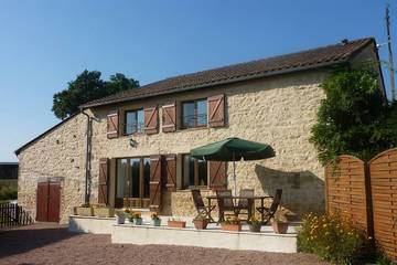 Location de vacances pour 9 personnes, avec jardin à Saint-Mathieu