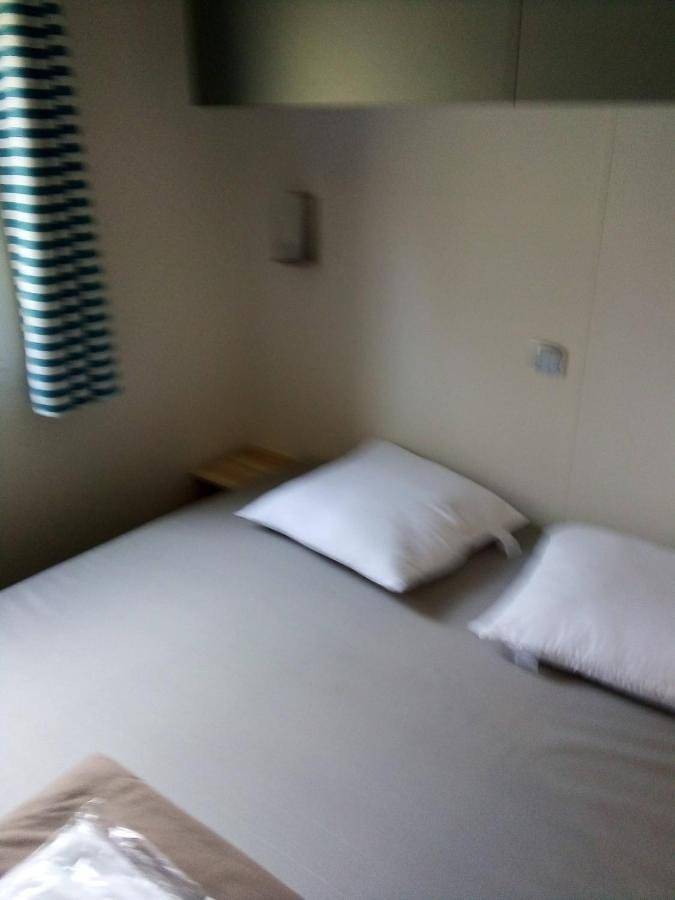 Location de vacances pour 6 personnes, avec bassin pour enfant et jacuzzi ainsi que terrasse et piscine dans Luna Park La Palmyre - 2