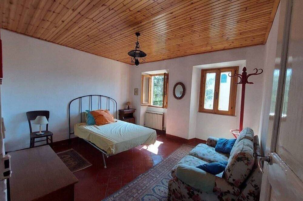 House Niva b&w, pets allowed in Lerma, Alessandria Province