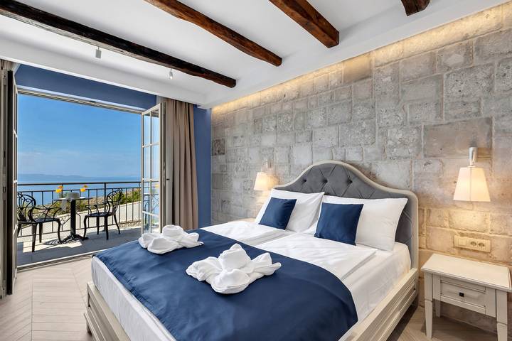 Ferienwohnung für 2 Personen, mit Meerblick und Garten sowie Pool und Terrasse, mit Haustier an der Makarska Riviera - 4