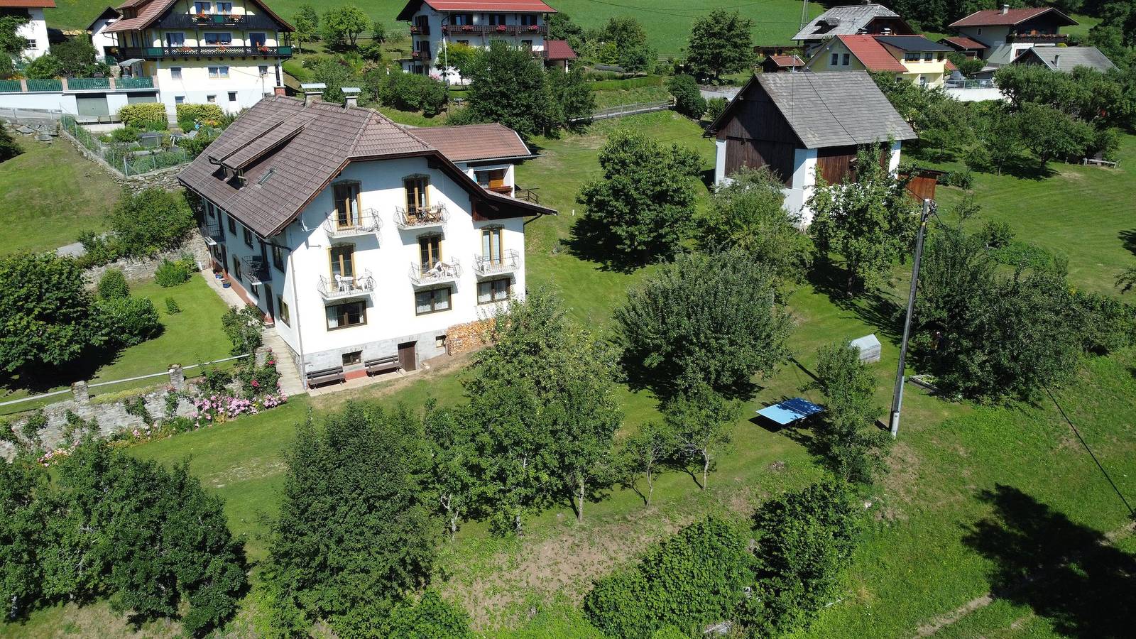 Entire holiday apartment, Haus Benedikt Brunner in Millstatt, Oberkärnten