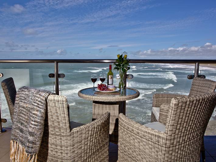 Entire apartment, Sunset Bay - 31 Horizon View in Westward Ho, Hartland Devon Heritage Coast