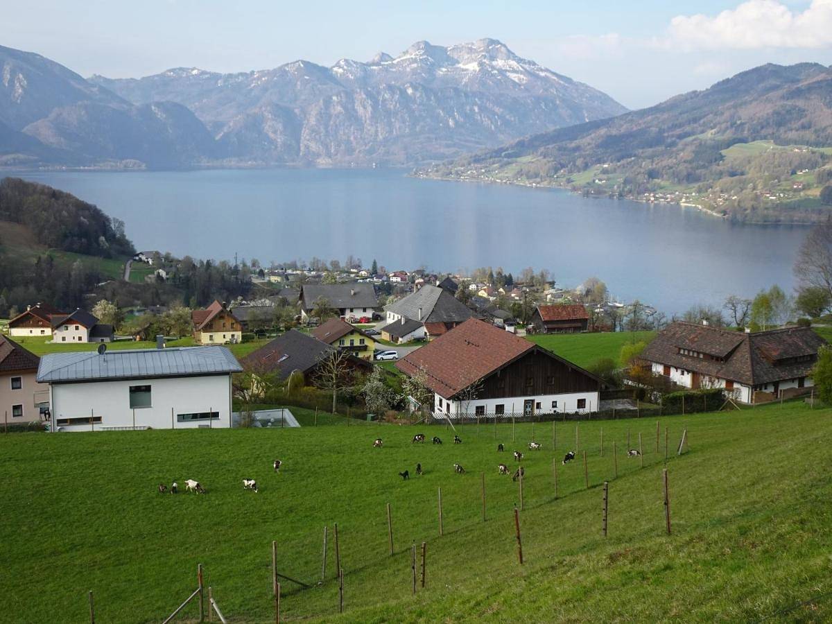 Geheel appartement, Family Apartment with Balcony in Steinbach am Attersee, Bezirk Vöcklabruck