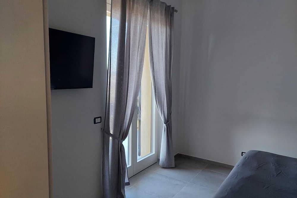 Ganze Wohnung, Haus im Herzen der Langhe, umgeben von viel Grün mit 5 Betten, gratis Wifi in La Morra, Langhe