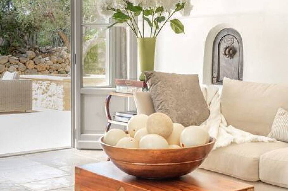 Beautifully renovated Mas surrounded by vineyards in Saint-Pargoire, Région de Lodève