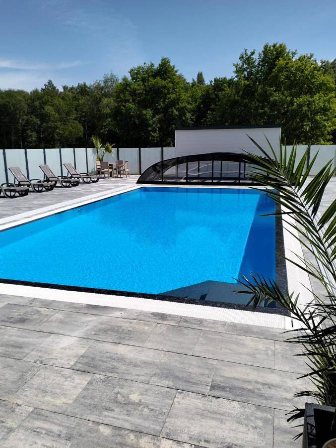 Domek letniskowy dla 6 osób, z taras i ogród oraz basen w Jarosławiec