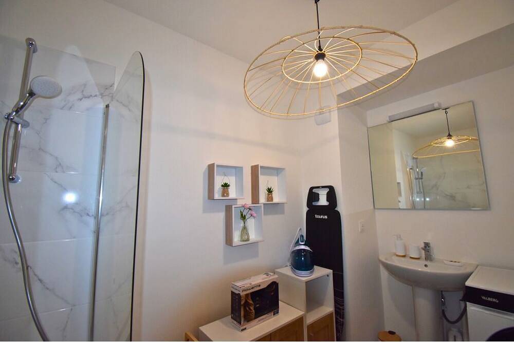 Ganze Wohnung, Écho Parisien: Elegance and comfort in Paris in Aubervilliers, Seine-Saint-Denis