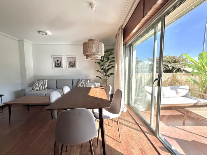 Ferienwohnung für 8 Personen, mit Pool und Garten sowie Terrasse - 1