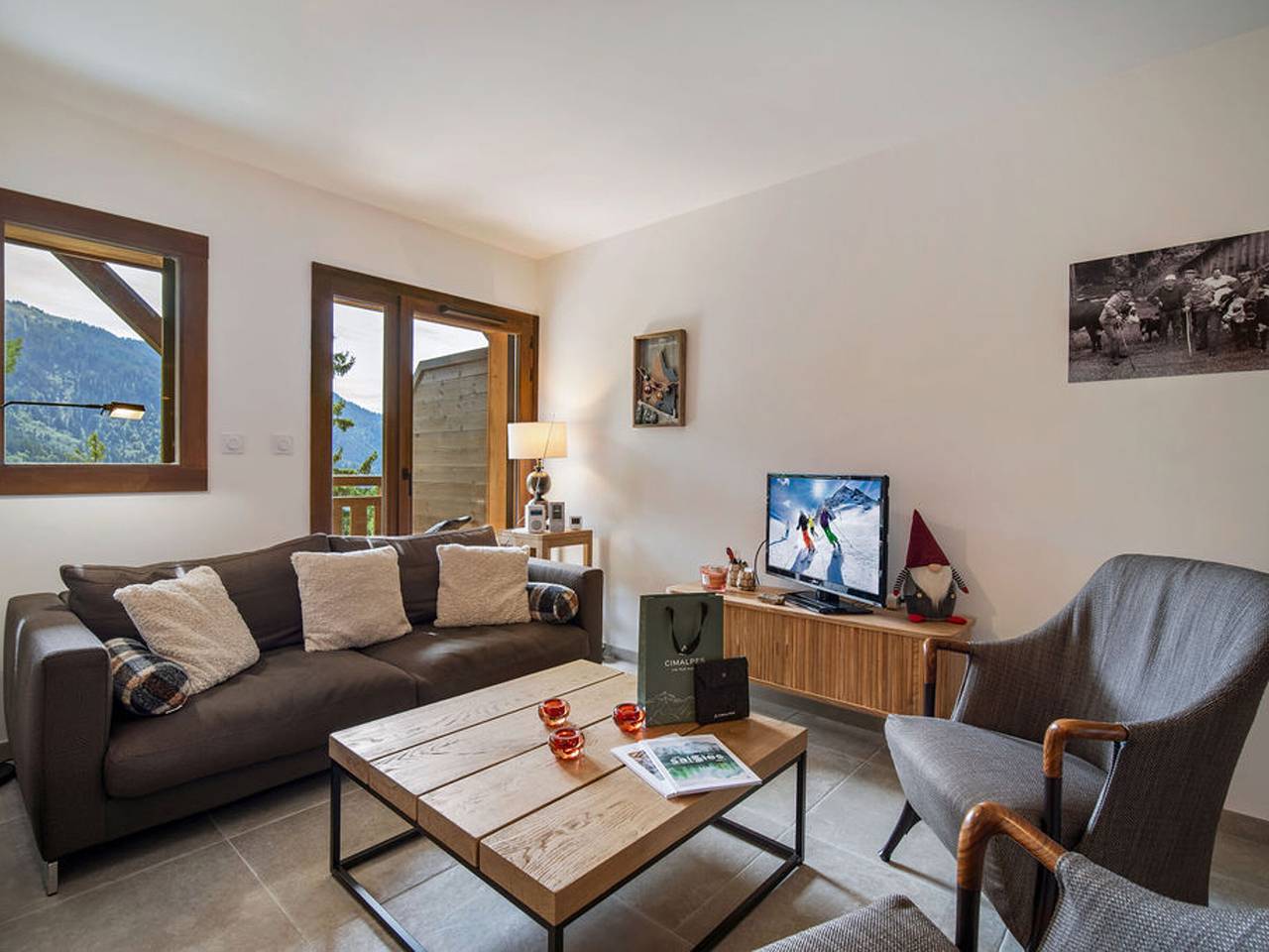 Entire apartment, Apartment 4 pers, balcony, covered parking in Cohennoz, Albertville region