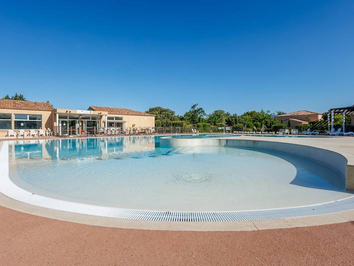 Location de vacances pour 4 personnes, avec Terrasse ainsi que Bassin pour enfant et Piscine à Aubignan - 2