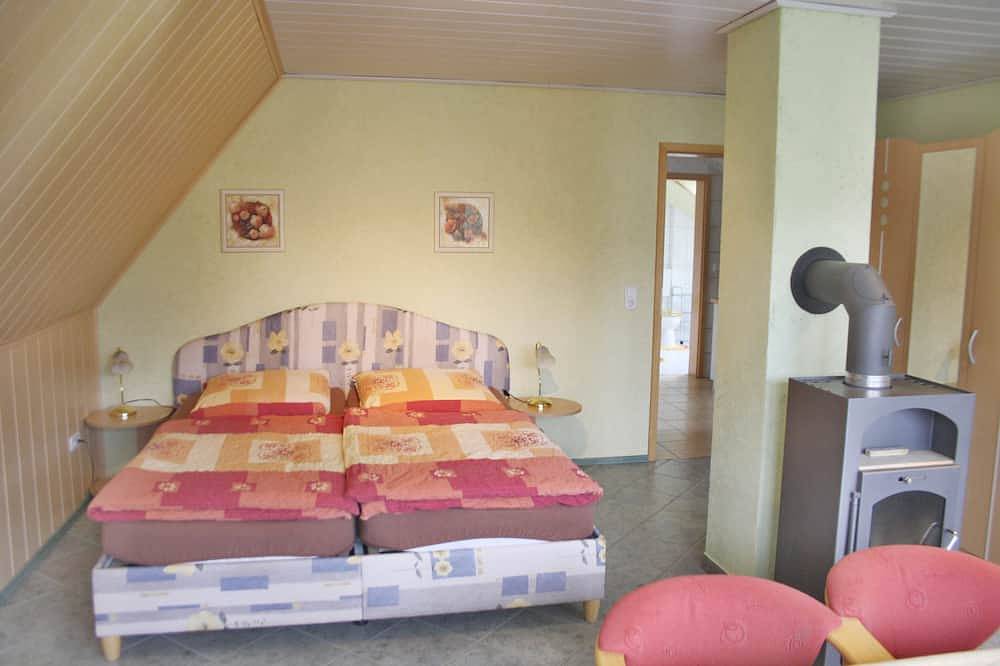 Ganze Wohnung, Urlaub in der Sächsischen Schweiz Garten Pool Kaminofen Sauna in Sebnitz, Elbsandsteingebirge