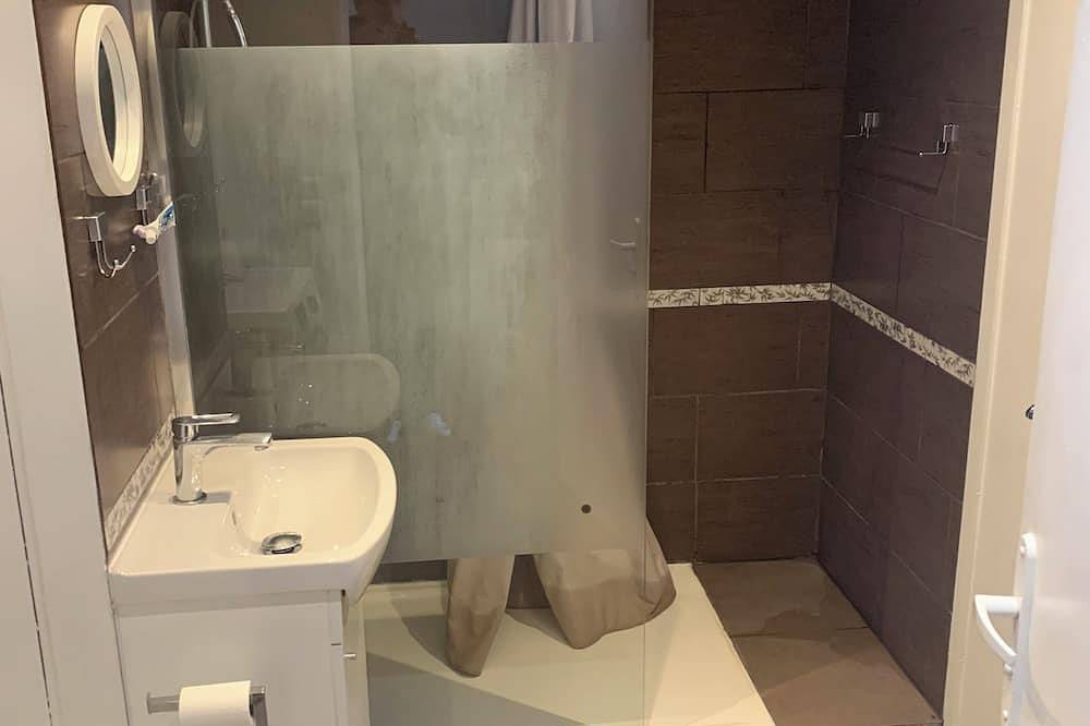 Entire apartment, T2 apartment in Saint germain en Laye near Rer station ideal for visiting Paris in Saint-Germain-en-Laye, Yvelines