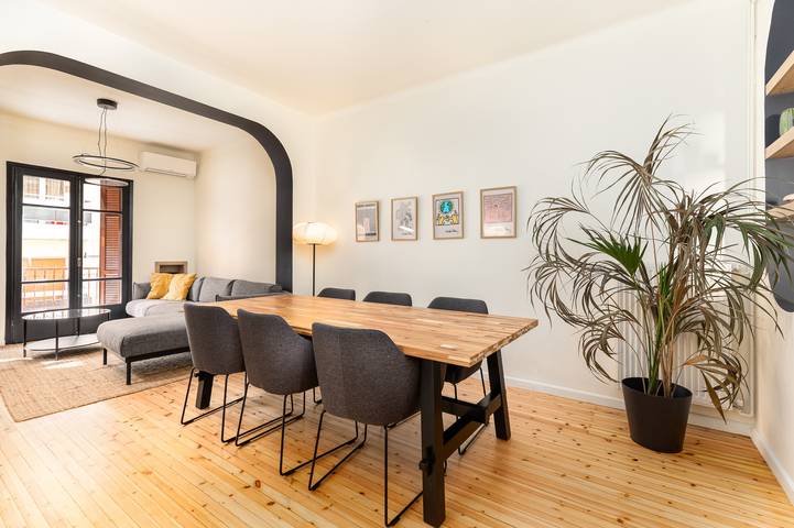 Entire apartment, Vista: Spacious city centre home in Thessaloniki region