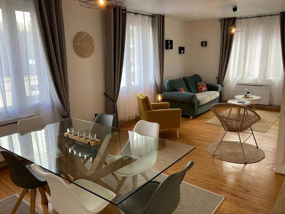 Appartement entier, Proche chemin du halage belles balades familiales in Ailly-sur-Somme, Région d'Amiens