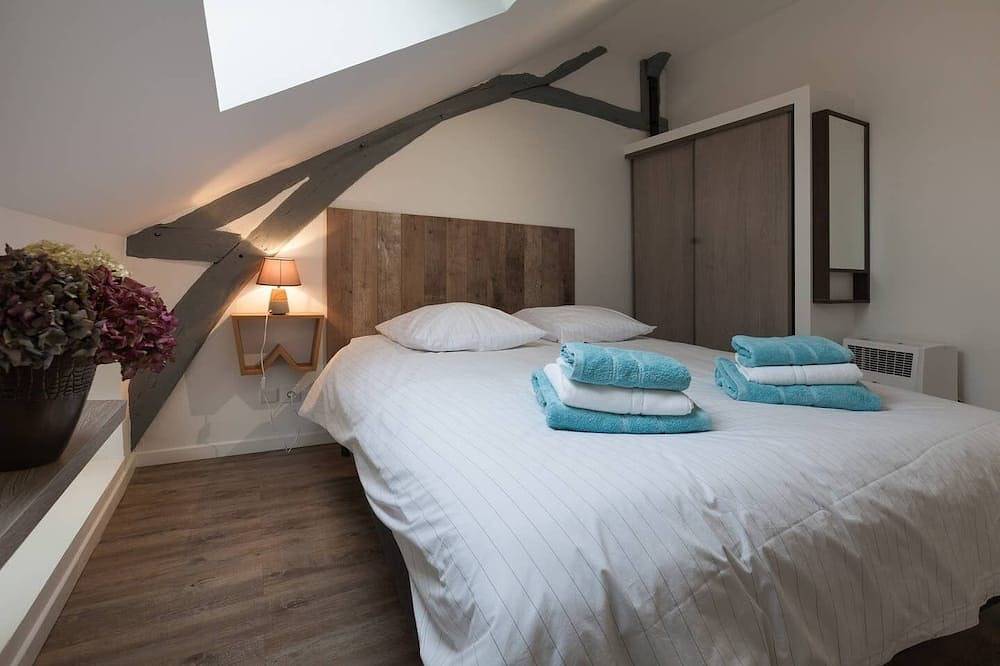 Apartamento entero, Apartamento-Baño privado con ducha in Louviers, Región de Les Andelys