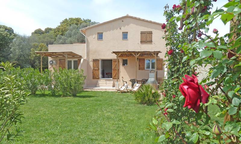 Gîte pour 5 personnes, avec terrasse et jardin à Porto-Vecchio - 2
