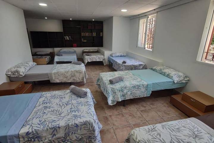 Casa rural para 20 personas, con terraza además de jardín y vistas, Se admiten mascotas en Ráfol de Almunia - 3