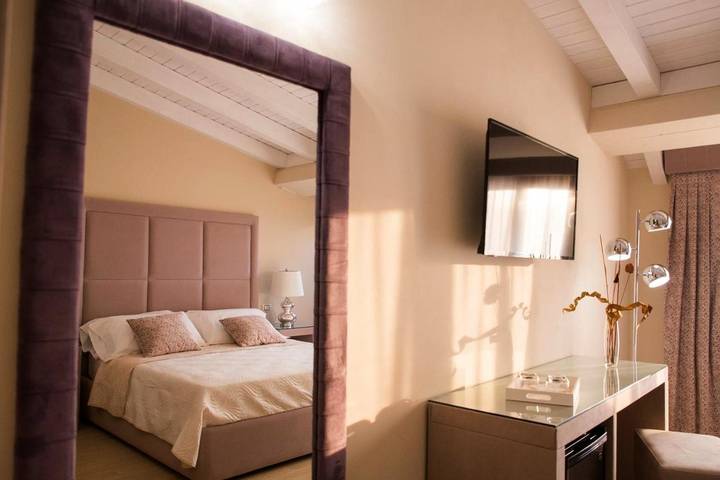 Gîte pour 3 personnes, avec piscine ainsi que balcon et jacuzzi à Canicattì - 4