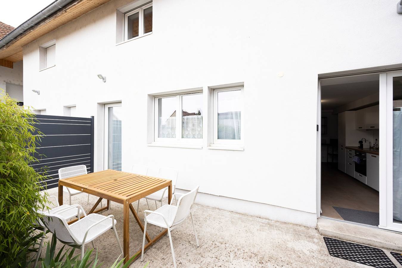 Maison de vacances 'Triple Evasion Terrasse' avec terrasse privée et Wi-Fi in Zillisheim, Région de Mulhouse
