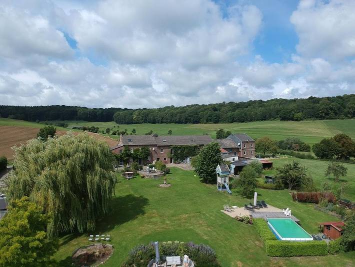 Gîte pour 3 personnes, avec piscine ainsi que vue et jardin, adapté aux familles à Plombières - 3