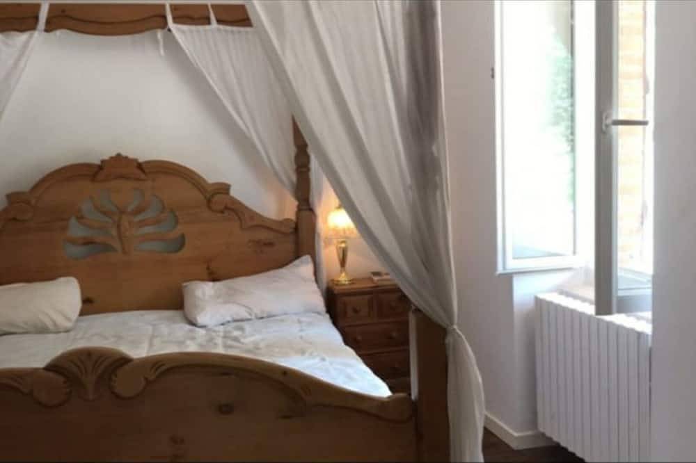 Luxury Holiday Rental For Families and Friends in Jumilhac-le-Grand, Parc naturel régional Périgord-Limousin