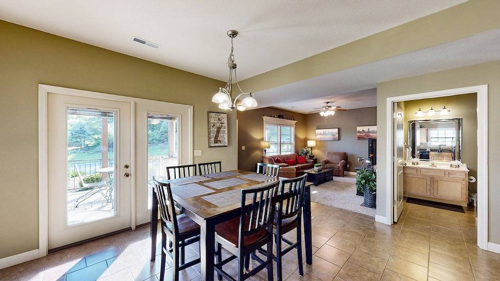 Ganze Wohnung, Osage National 400 - Golfer's Paradise! in Lake Ozark, Lake of the Ozarks