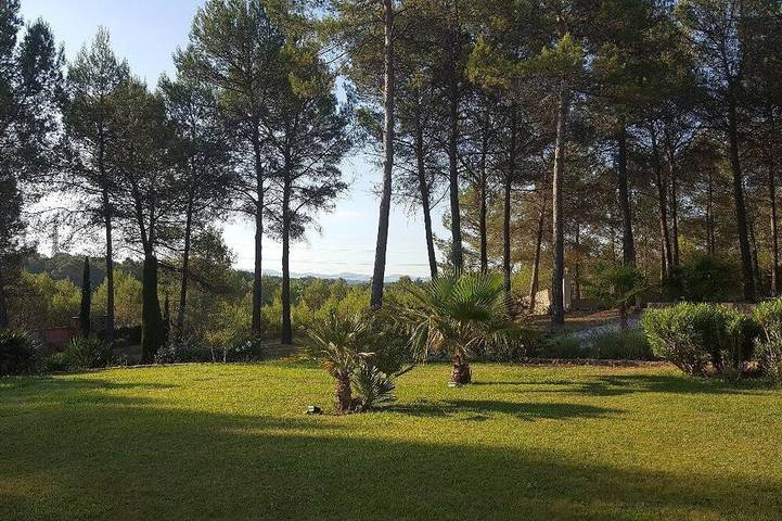Apartamento entero, 2 apartments in a beautiful, quiet property between vineyards and the sea. Large swimming pool in Les Arcs (Var), Region de Draguignan
