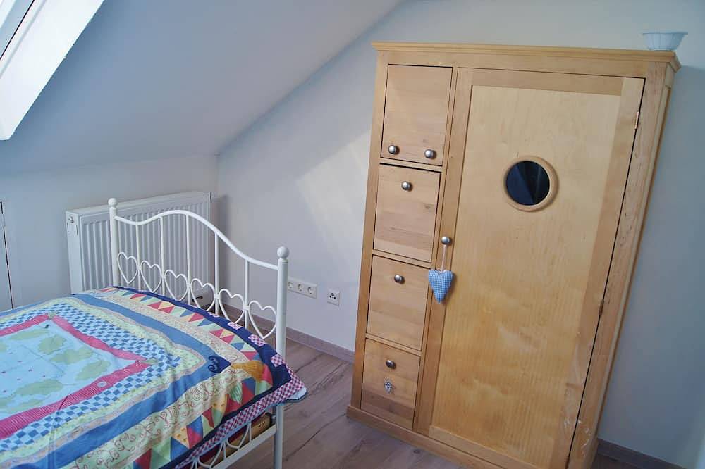 Ganze Wohnung, Wunderschöne große Ferienwohnung nahe Messe Stuttgart - Sindelfingen - Fildern in Waldenbuch, Landkreis Böblingen
