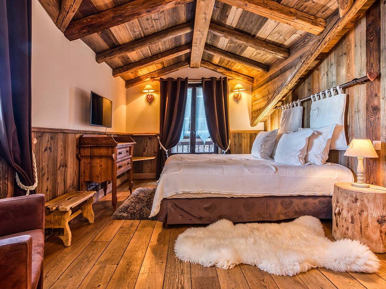Appartement entier, Charmant appartement au cœur de Courchevel 1850, 73m², 4 pers, proche pistes, balcon, hammam, Wifi in Courchevel 1850, Saint-Bon-Tarentaise