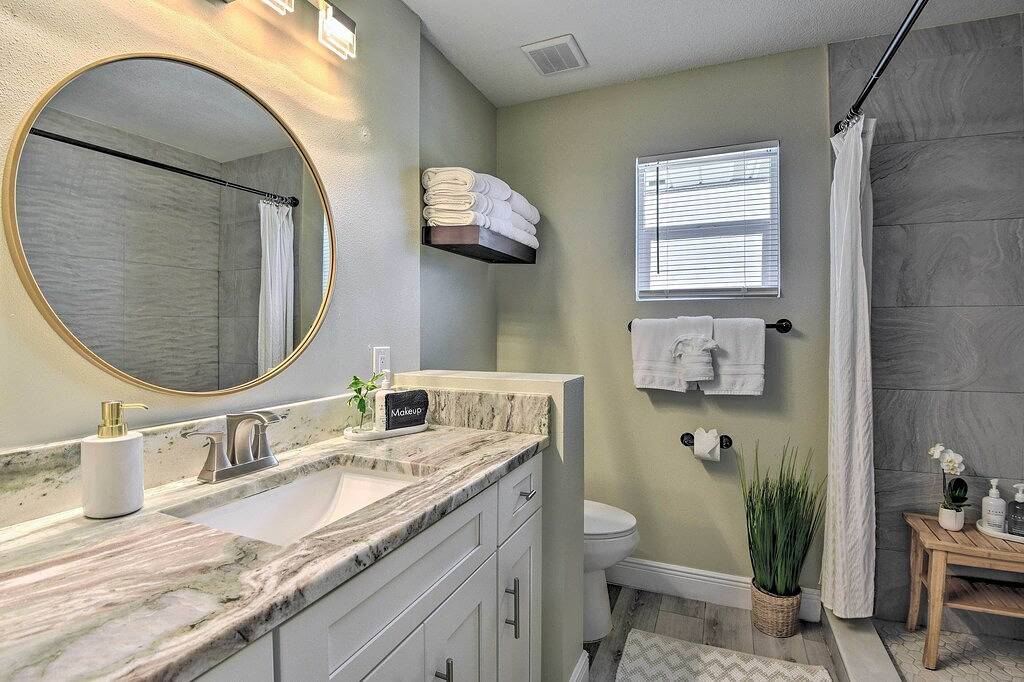 Ganze Wohnung, 3 Blocks to the Coast! Cozy Sarasota Retreat in Sarasota, Sarasota County