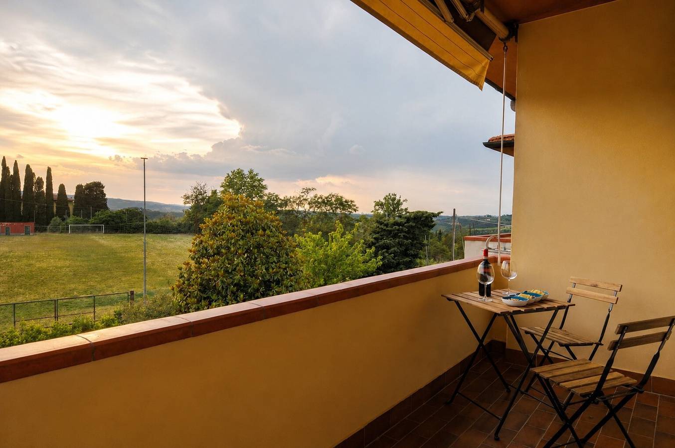 La Casa dei Pini – Terrasse mit Blick auf die Hügel in Peccioli, Pisa Provinz