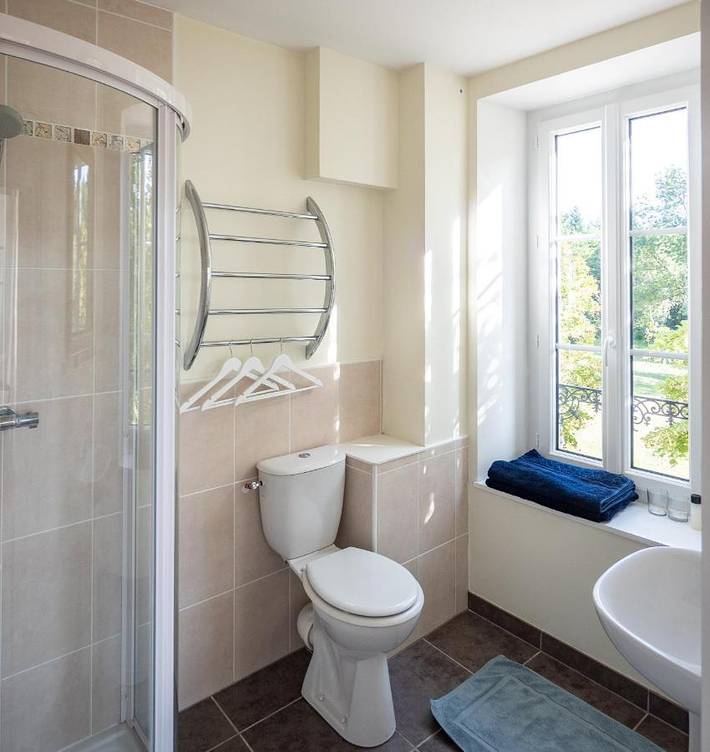 Location de vacances pour 2 personnes, avec jardin et terrasse ainsi que piscine et vue à La Vernelle - 2