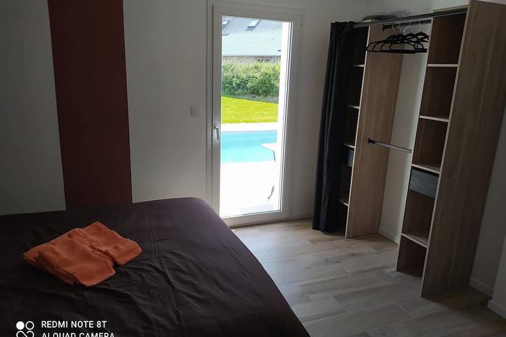 Maison avec piscine à  3 minutes à vélo de la plage in Saint-Cast-le-Guildo, Région de Dinan
