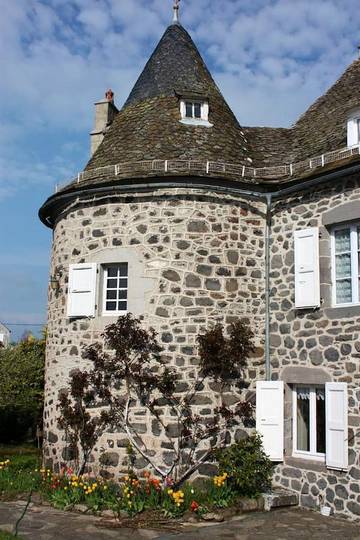 Gîte pour 6 personnes, avec jardin et terrasse à Saint-Martin-sous-Vigouroux