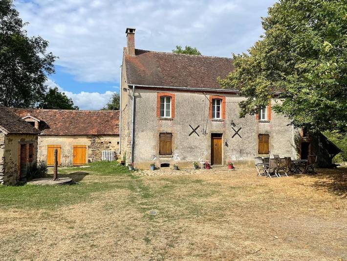 Location de vacances pour 13 personnes, avec jardin, animaux acceptés à Saint-Plantaire