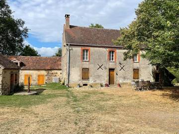 Location de vacances pour 13 personnes, avec jardin, animaux acceptés à Saint-Plantaire