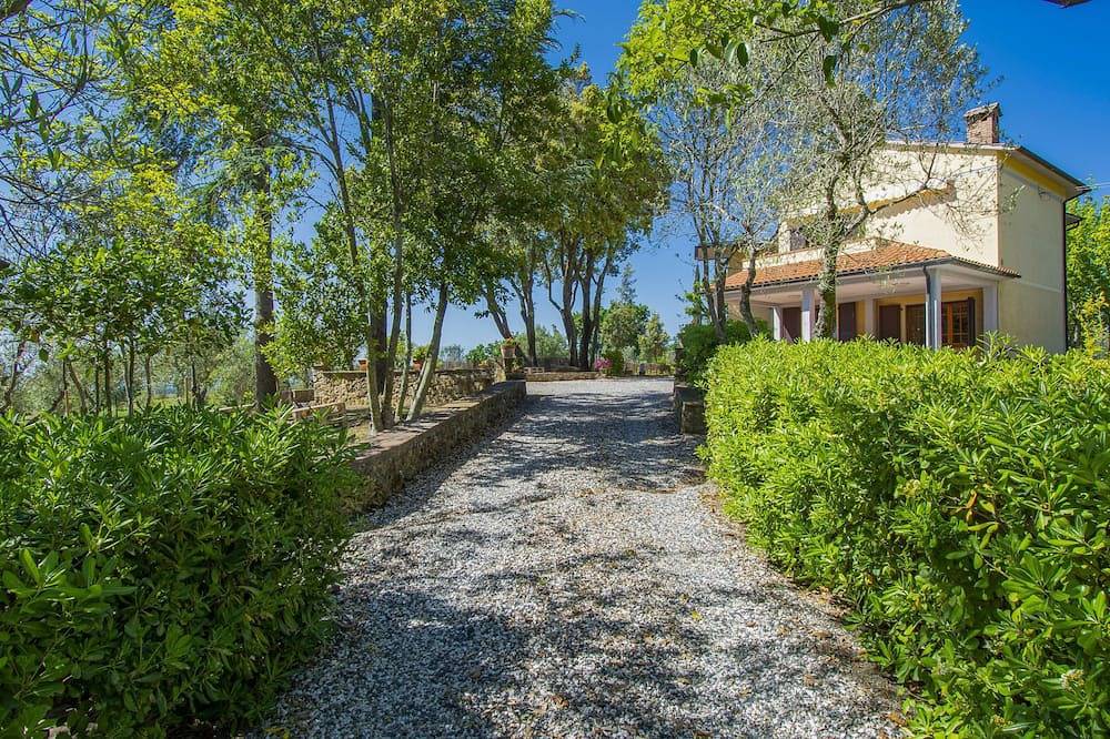 Appartamento vacanze a Val di Cecina a partire da 159€ a notte