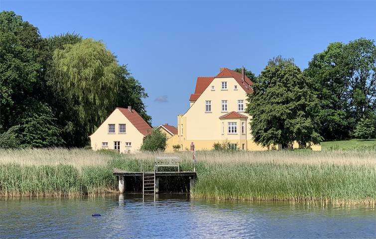 Appartamento intero, Appartamento di vacanza "Gut Grubnow Rügen - 6" con giardino privato, balcone e Wi-Fi in Neuenkirchen (Rügen), Rugen