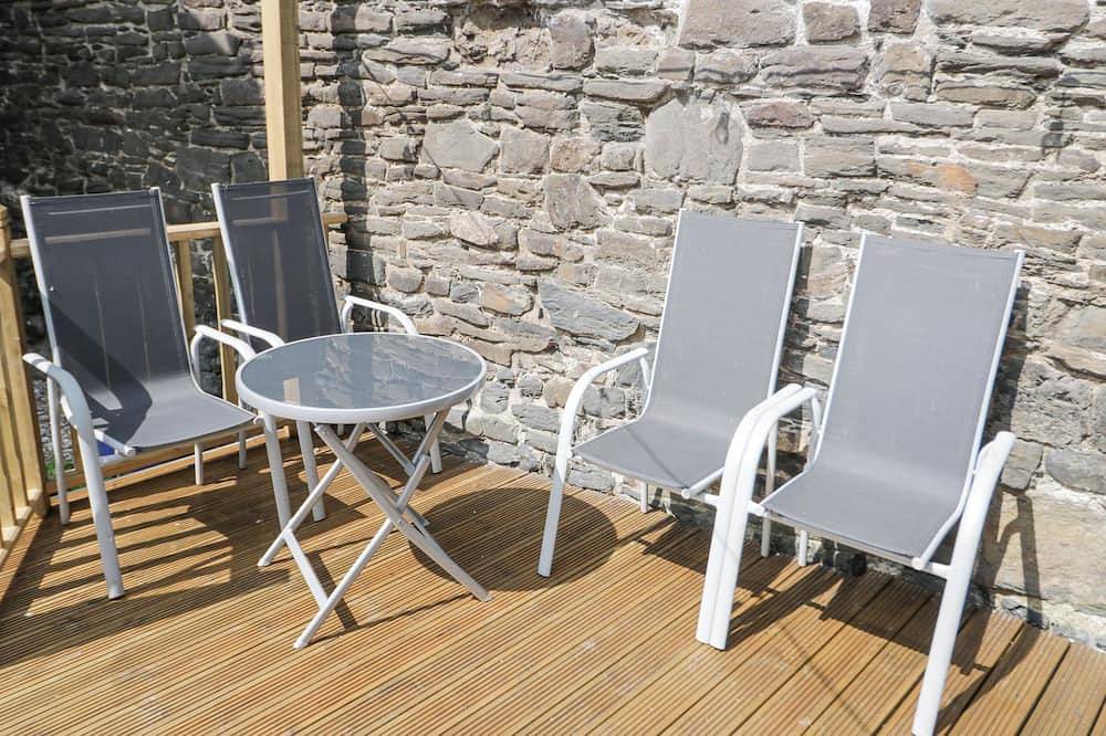 Havens End, pet friendly, character holiday cottage in Conwy in Conwy, Conwy e dintorni
