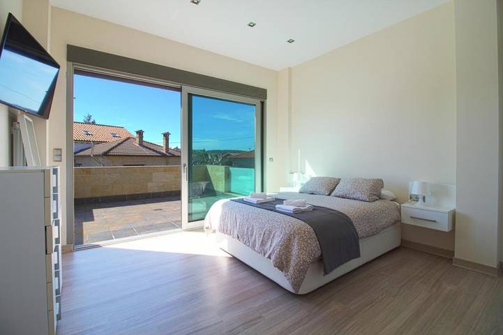 Location de vacances pour 8 personnes, avec terrasse et jardin à Santillana del Mar - 4