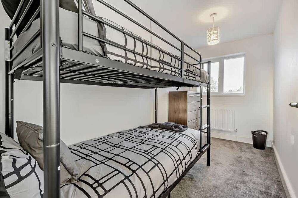 Rockford Cottage 3 Bed New Forest House & Garden in Sopley, Hampshire
