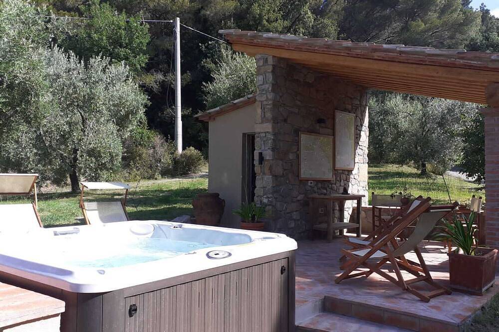 Ganze Wohnung, Fewo in Pomaia,romantisch,grosser Parkanlage,Dorfnah, Klimaanlage, Wi Fi, 2 Pers in Castellina Marittima, Etruskische Küste
