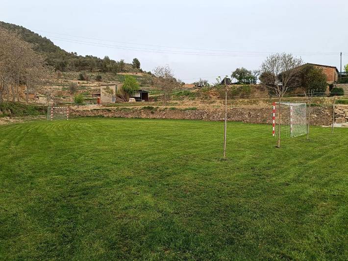 Casa de vacaciones para 11 personas, con balcón y jardín además de piscina y vistas, Familias con niños en Bages - 4