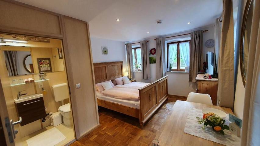 Ferienwohnung für 2 Personen, mit Garten in Vogtareuth