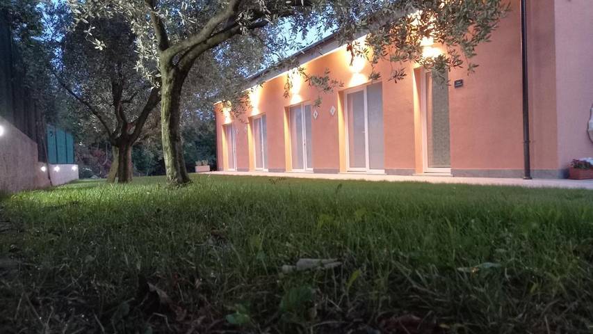 Agriturismo per 2 persone, con giardino in Monte Baldo