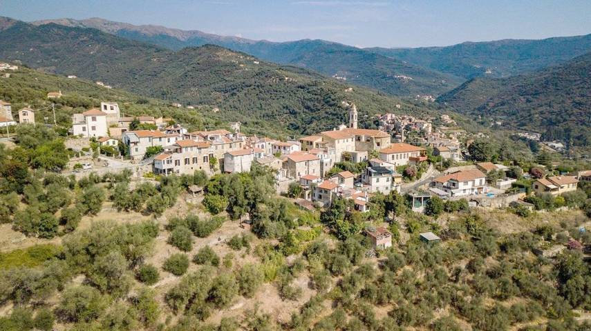 Ferienwohnung für 4 Personen, mit Terrasse und Ausblick in Dolcedo
