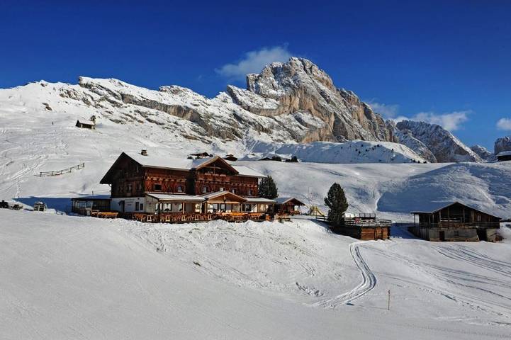 Agriturismo per 2 persone, con Terrazza e Idromassaggio nonché Giardino e Sauna in Val Gardena