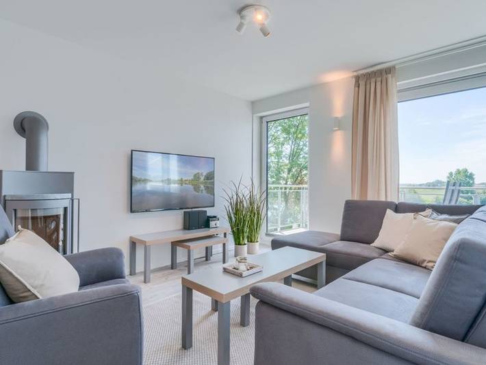Ferienwohnung für 5 Personen, mit Balkon und Seeblick in Tielen