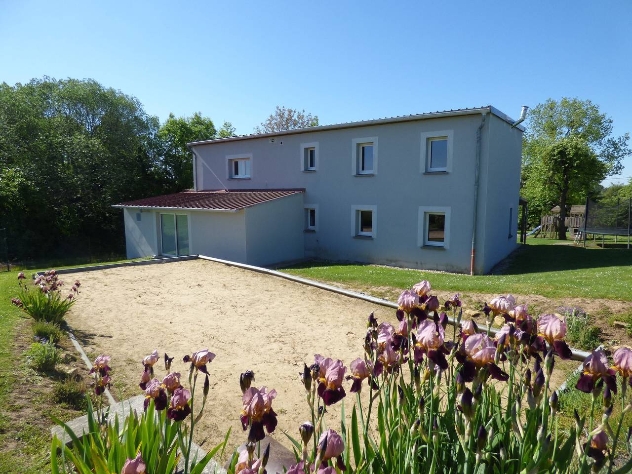 Gîte Brinchette : terrasse, jardin, piscine, sauna et Wi-Fi privés dans les Ardennes in Bar-lès-Buzancy, Ardennes