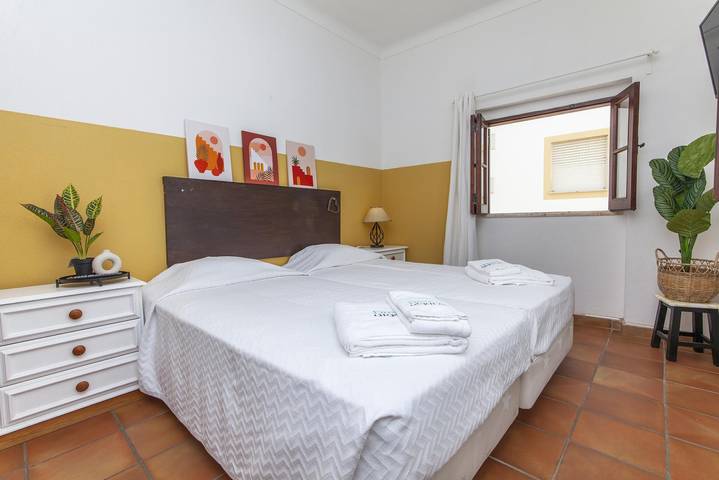 Casa de huéspuedes para 2 personas, con Terraza y Jardín en Santa Maria